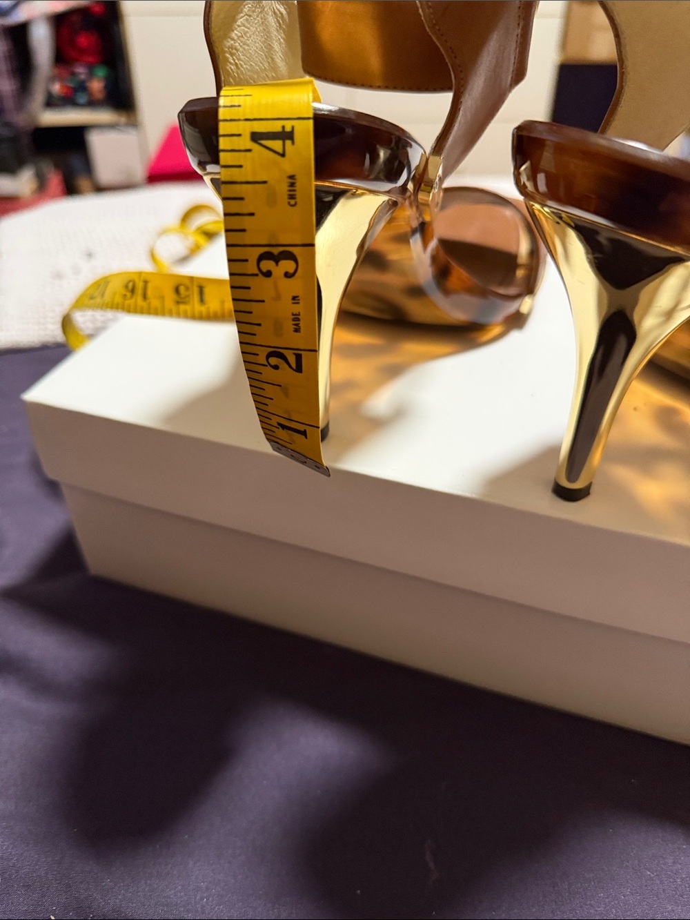 MICHAEL Michael Kors Brown Leather Tortoiseshell (Gold) Heel Sandals. Size 8.5 - Picture 10 of 10